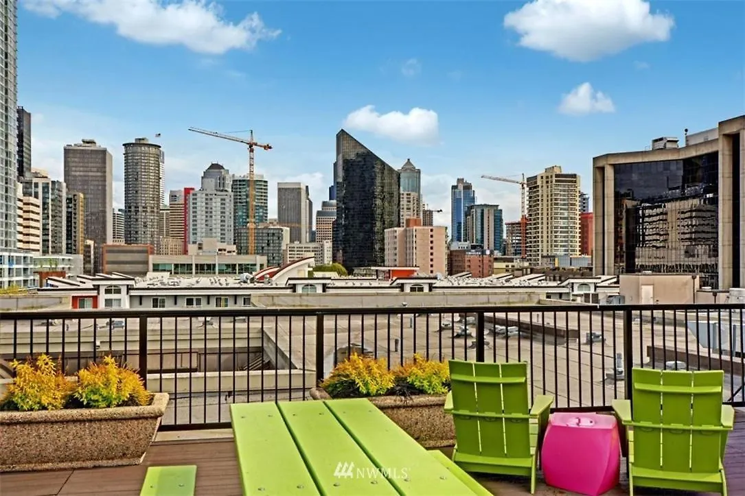 Apartment Lovely 1 Bedroom Condo In The Heart Of Seattle!