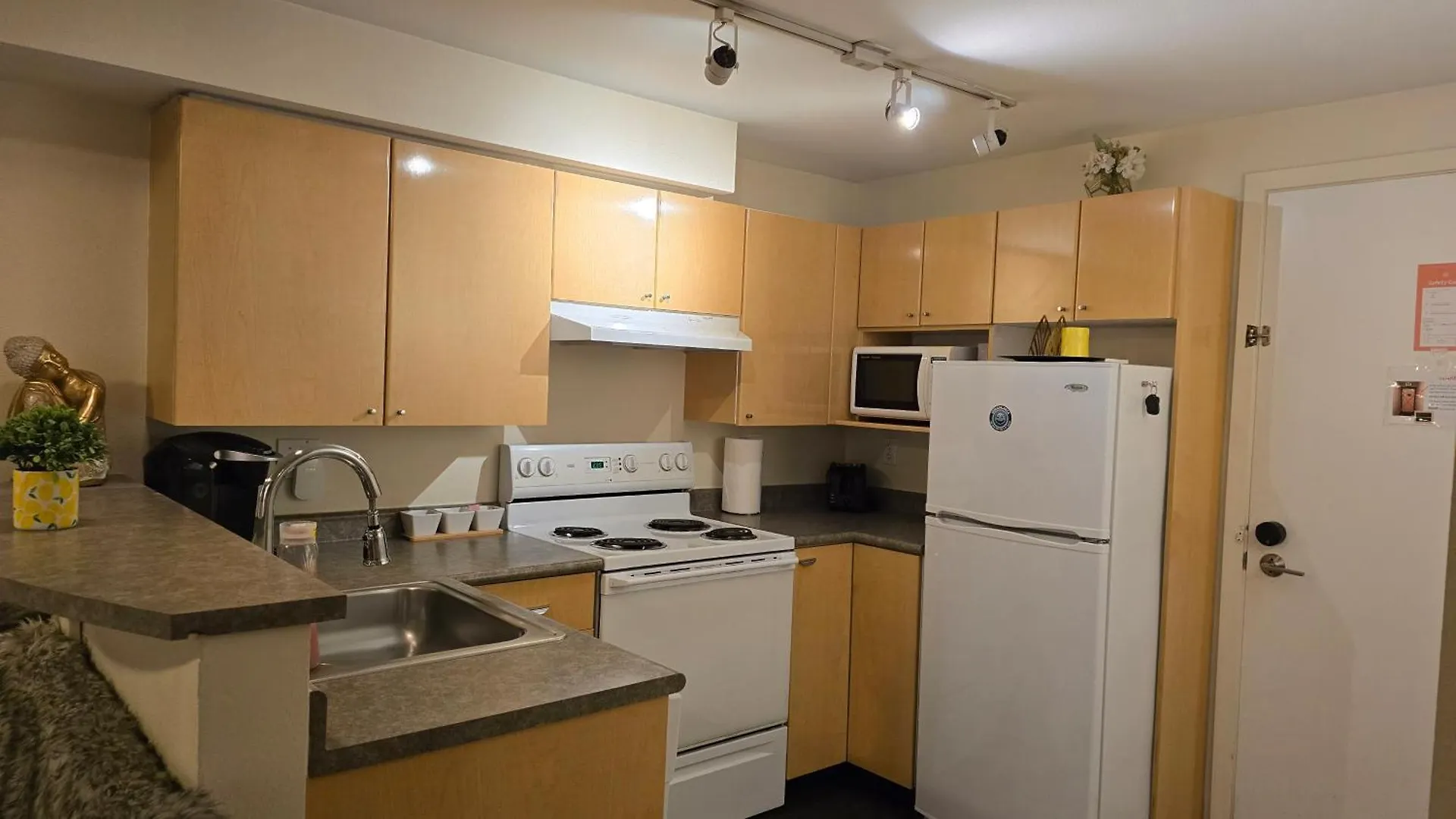 Apartment Lovely 1 Bedroom Condo In The Heart Of Seattle!